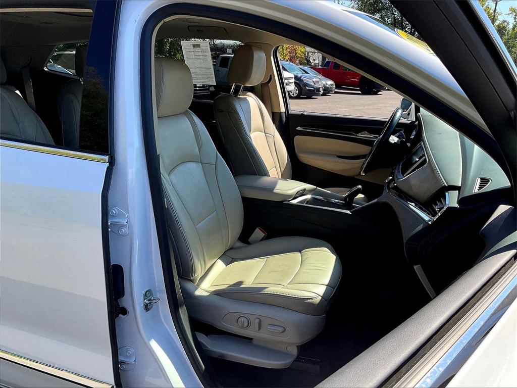 2018 Buick Enclave Essence photo 11
