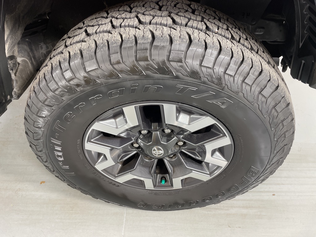 2021 Toyota Tacoma TRD Off-Road photo 10