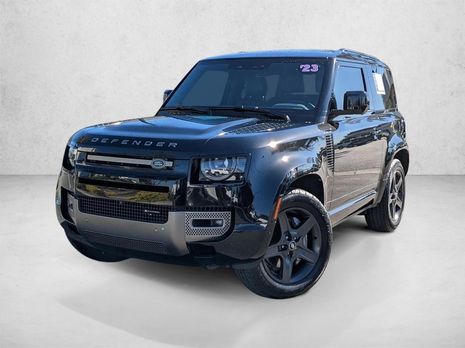 2023 Land Rover Defender X-Dynamic SE's photo