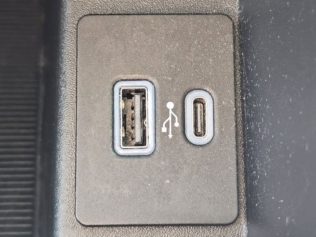 2024 Ford Edge SEL photo 25