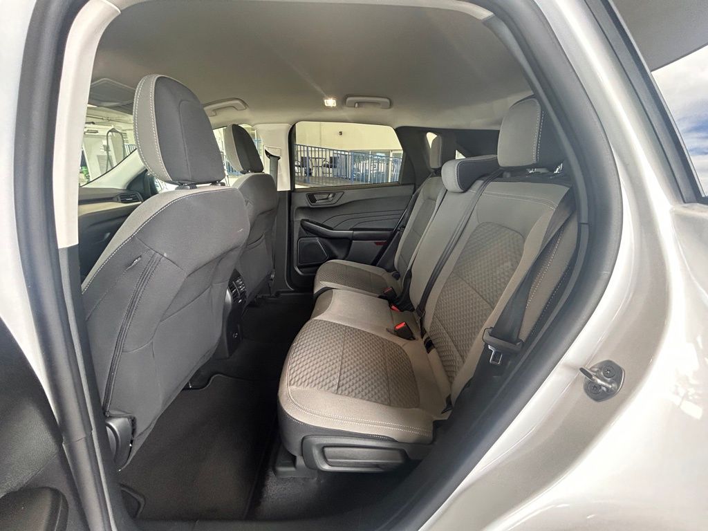 2022 Ford Escape SE Hybrid photo 30