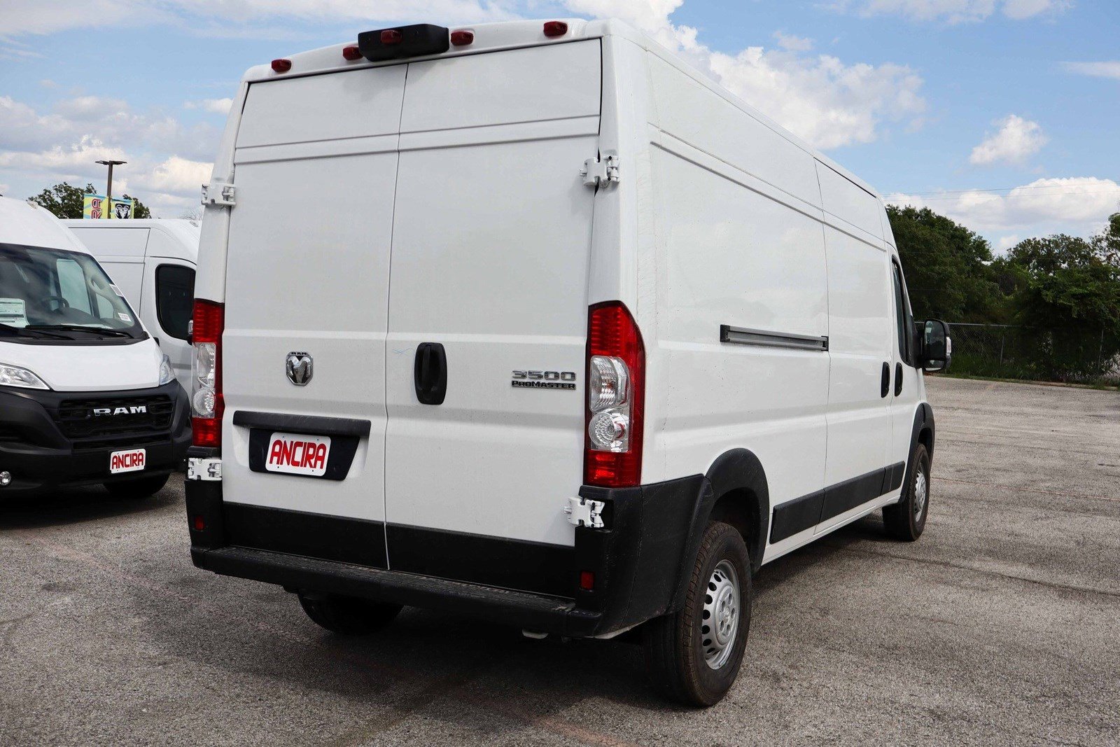 2025 Ram ProMaster 3500 photo 3