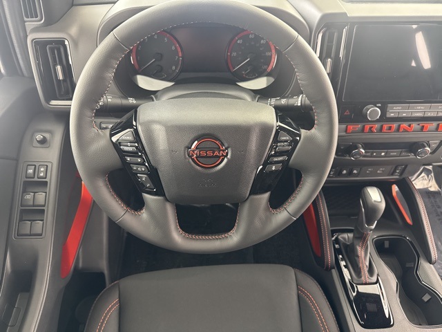 2025 Nissan Frontier PRO-4X photo 22