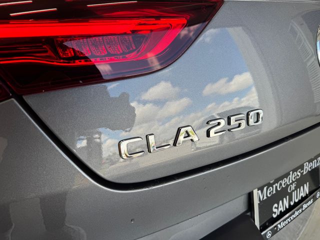 2022 Mercedes Benz CLA 250 photo 33