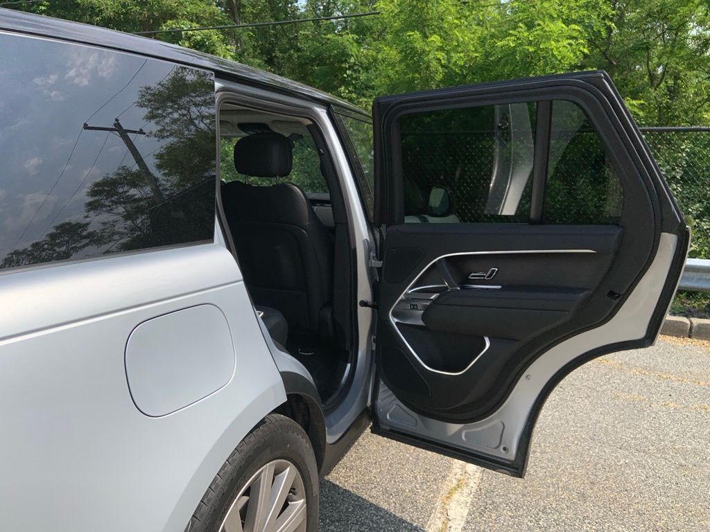 2024 Land Rover Range Rover SE photo 19