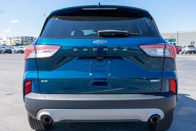 2020 Ford Escape SE photo 2