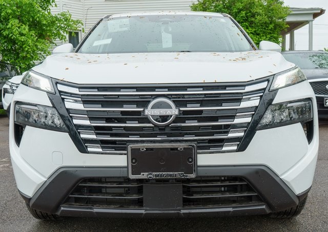 2025 Nissan Rogue SV photo 3