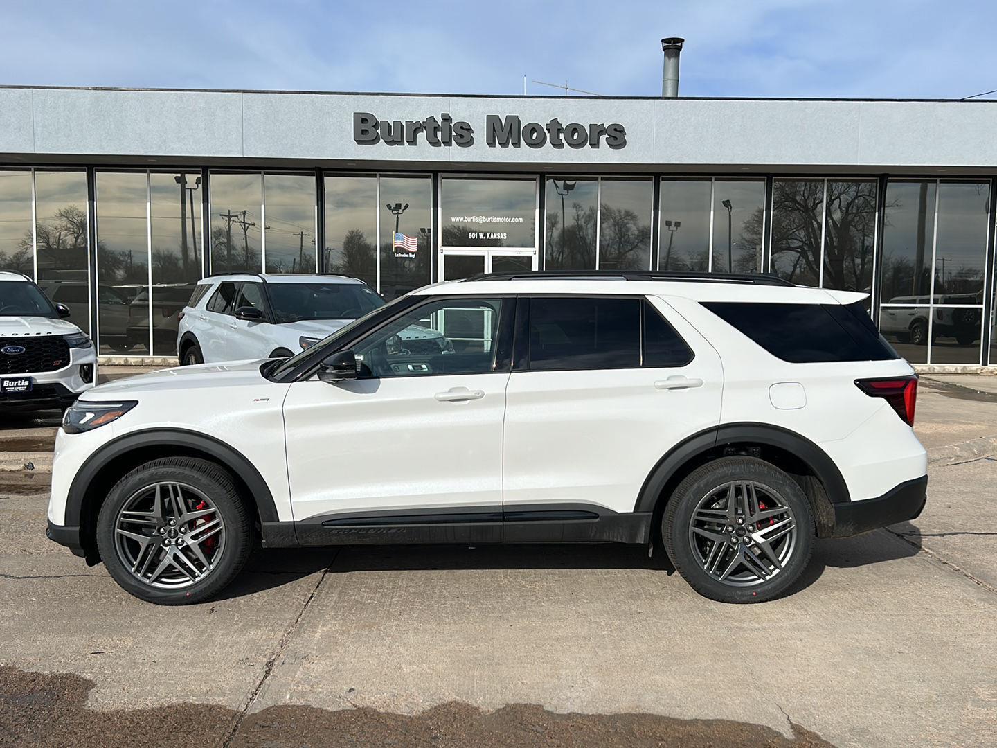 2026 Ford Explorer ST Line's photo