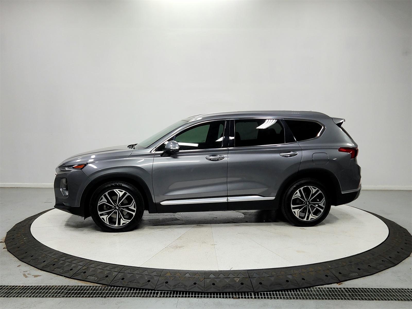 2019 Hyundai Santa Fe Ultimate photo 4