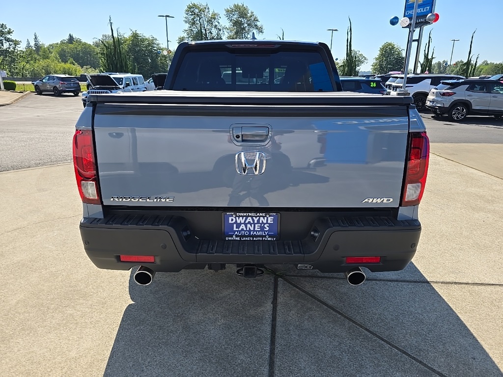 2023 Honda Ridgeline Black Edition photo 3