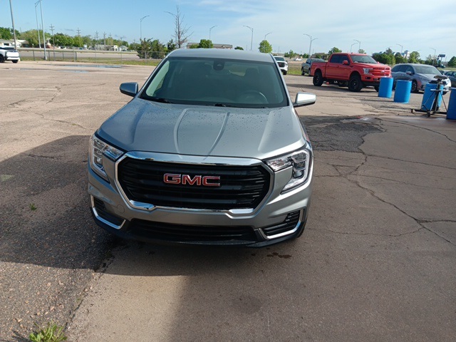 2024 Gmc Terrain SLE photo 2