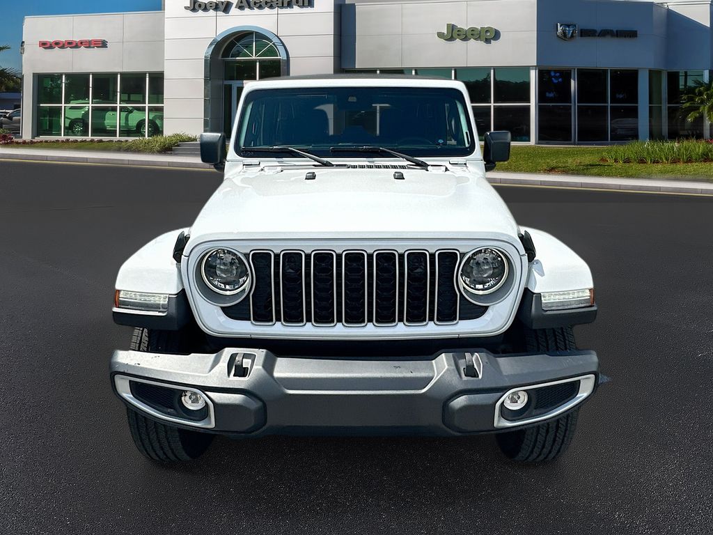 2024 Jeep Wrangler Sahara photo 2