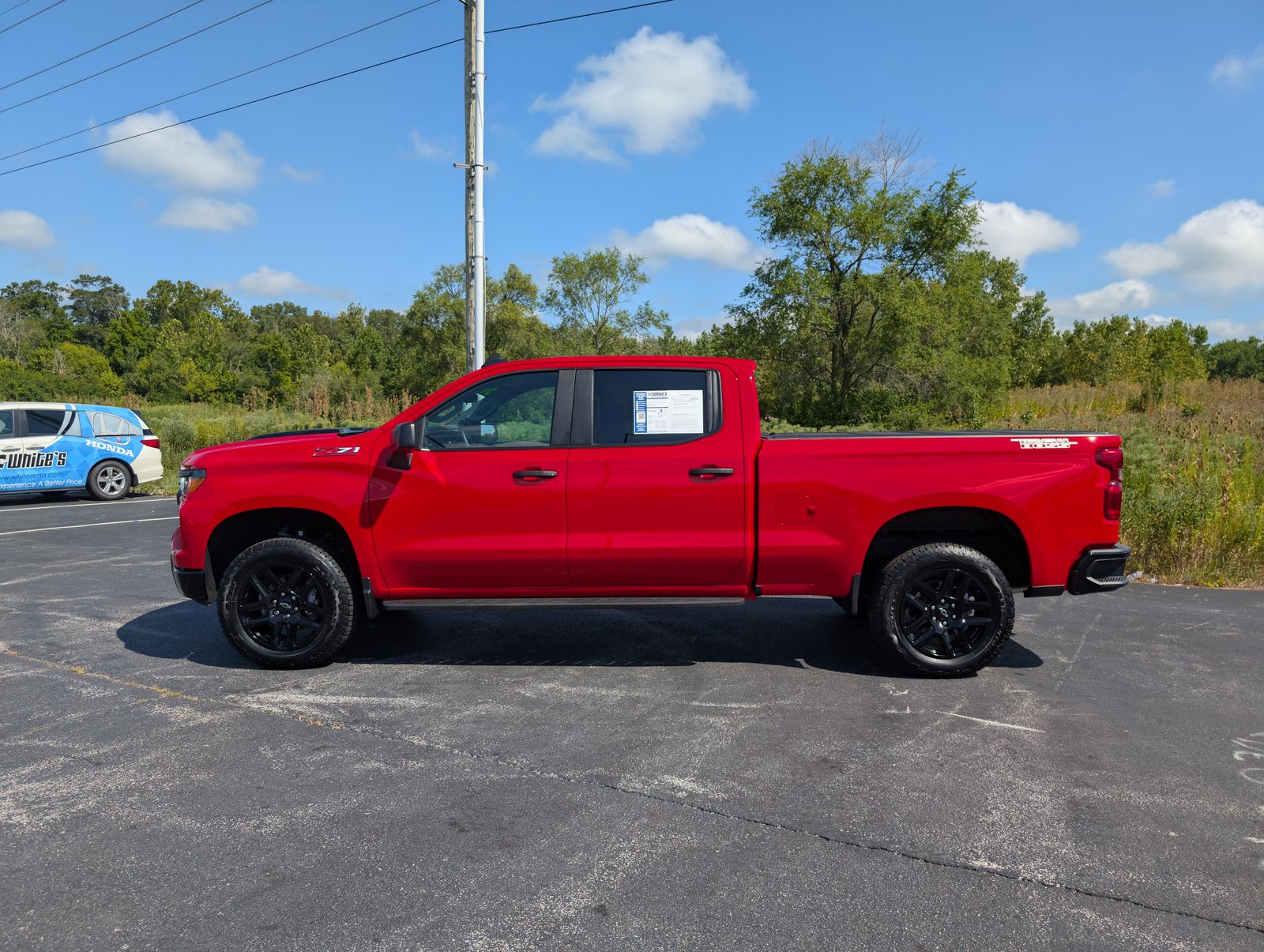2025 Chevrolet Silverado 1500 Custom Trail Boss photo 3