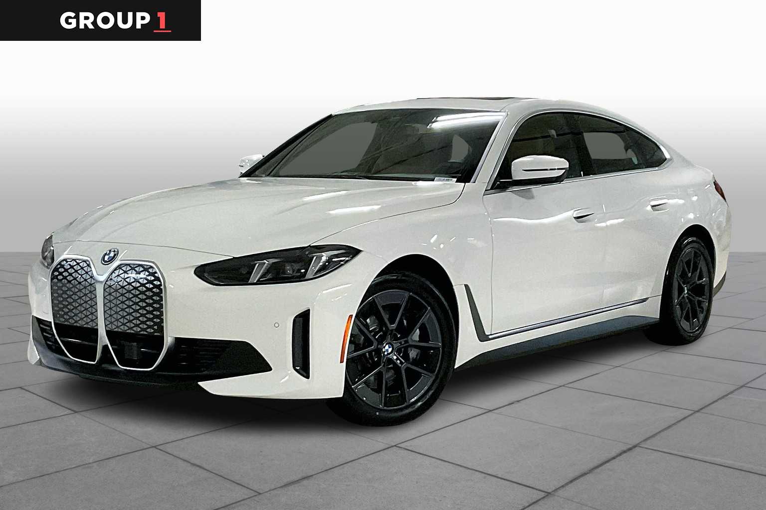 2025 BMW i4 40's photo