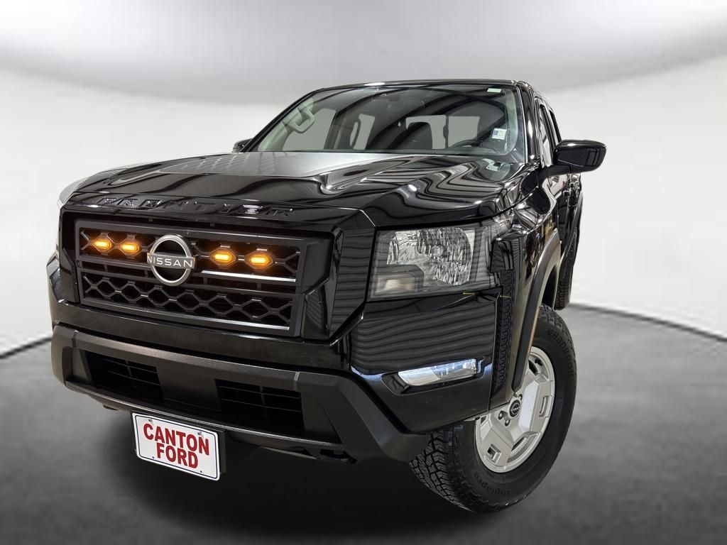 2024 Nissan Frontier SV's photo