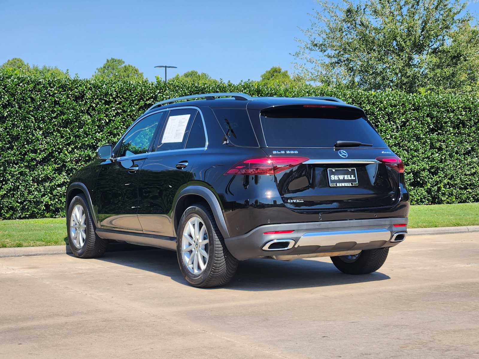 2024 Mercedes Benz GLE 350 4MATIC photo 3