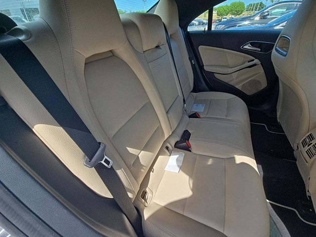 2018 Mercedes Benz CLA 250 photo 4