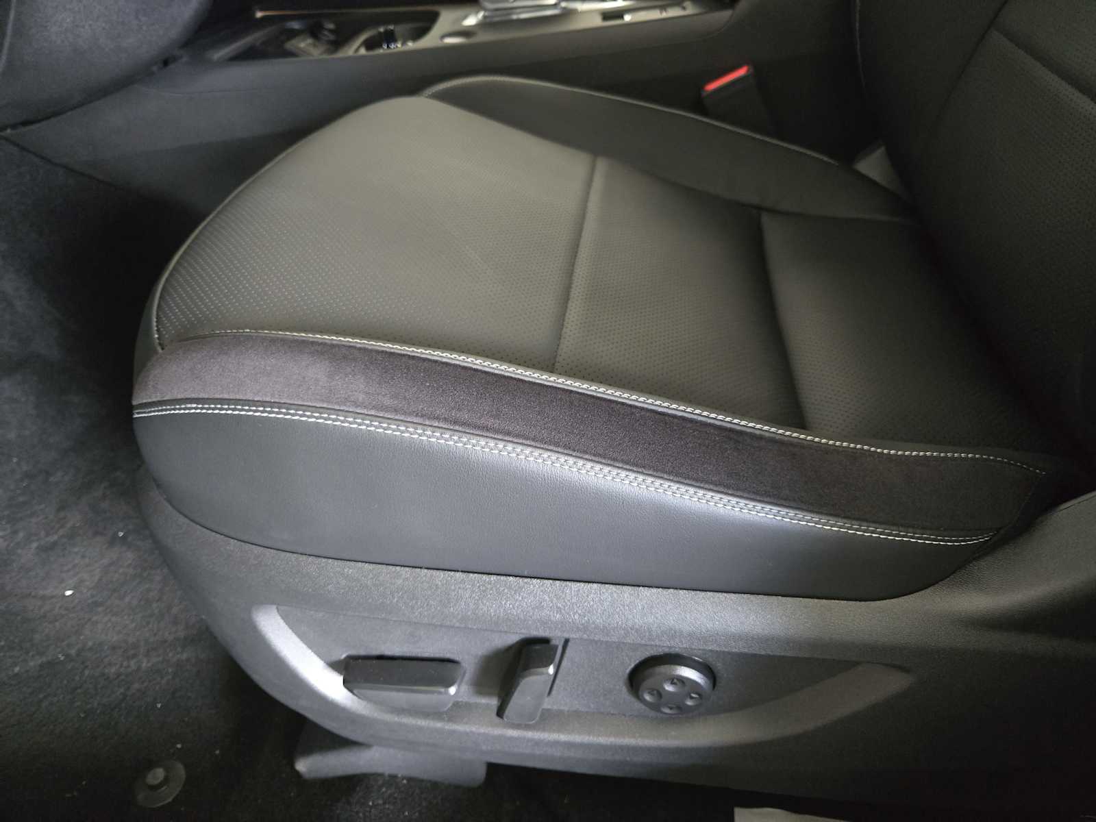 2025 Infiniti QX50 SPORT AWD photo 16