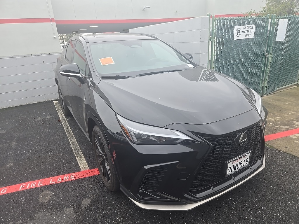 2022 Lexus NX 350's photo