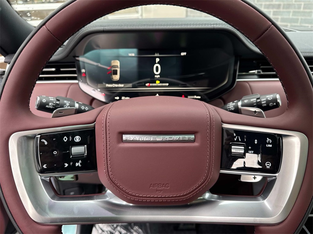 2025 Land Rover Range Rover SE photo 23