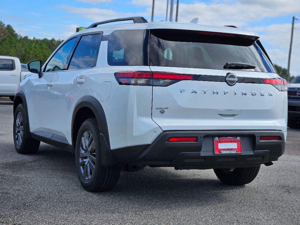 2025 Nissan Pathfinder SV photo 2