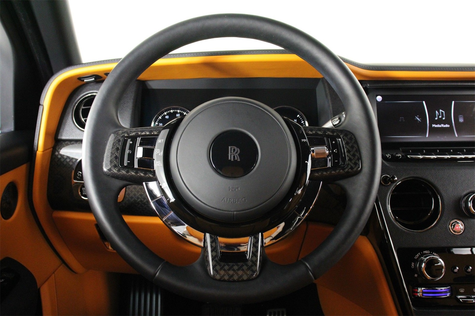 2024 Rolls Royce Cullinan Black Badge photo 6