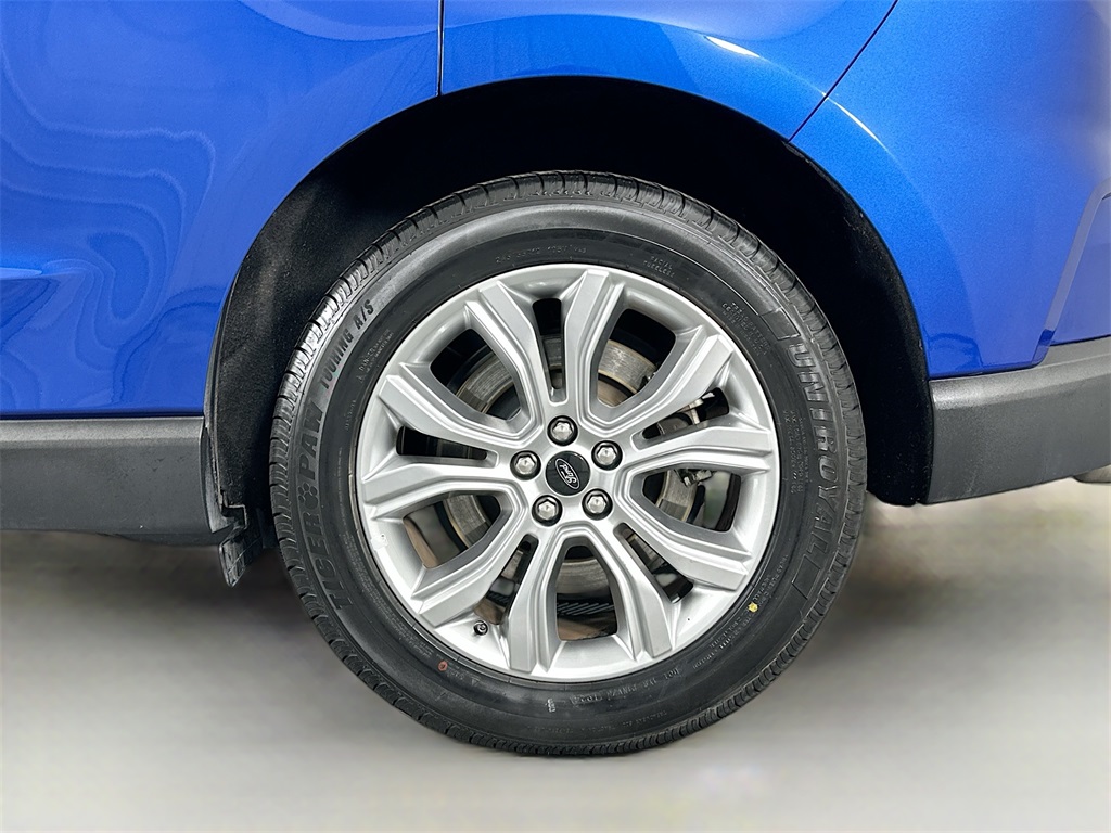 2024 Ford Edge Titanium photo 29