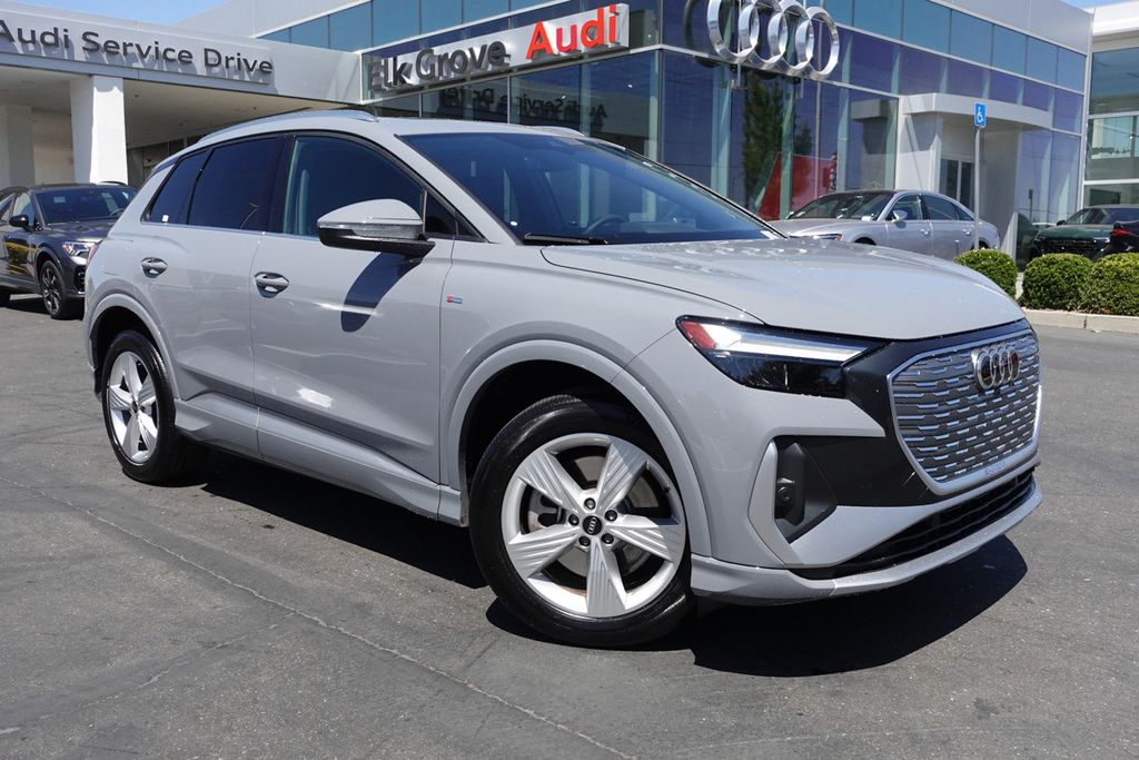2024 Audi Q4 E-tron Premium photo 2