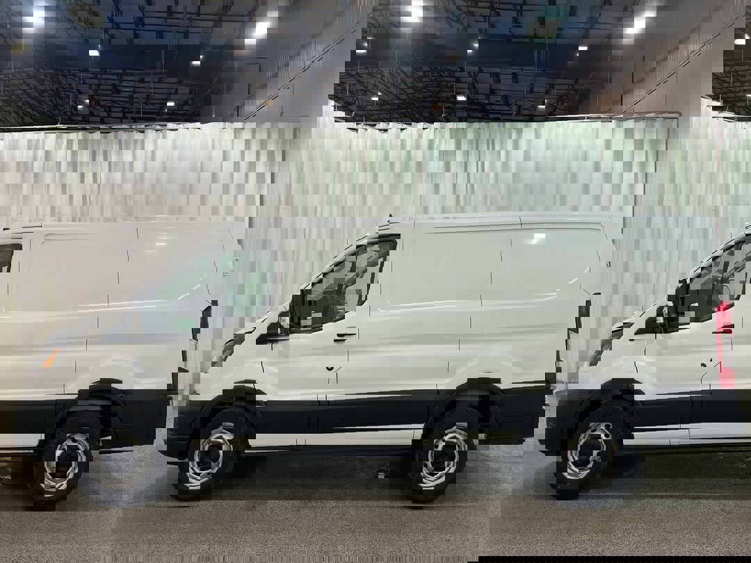 2025 Ford Transit Cargo Van photo 4