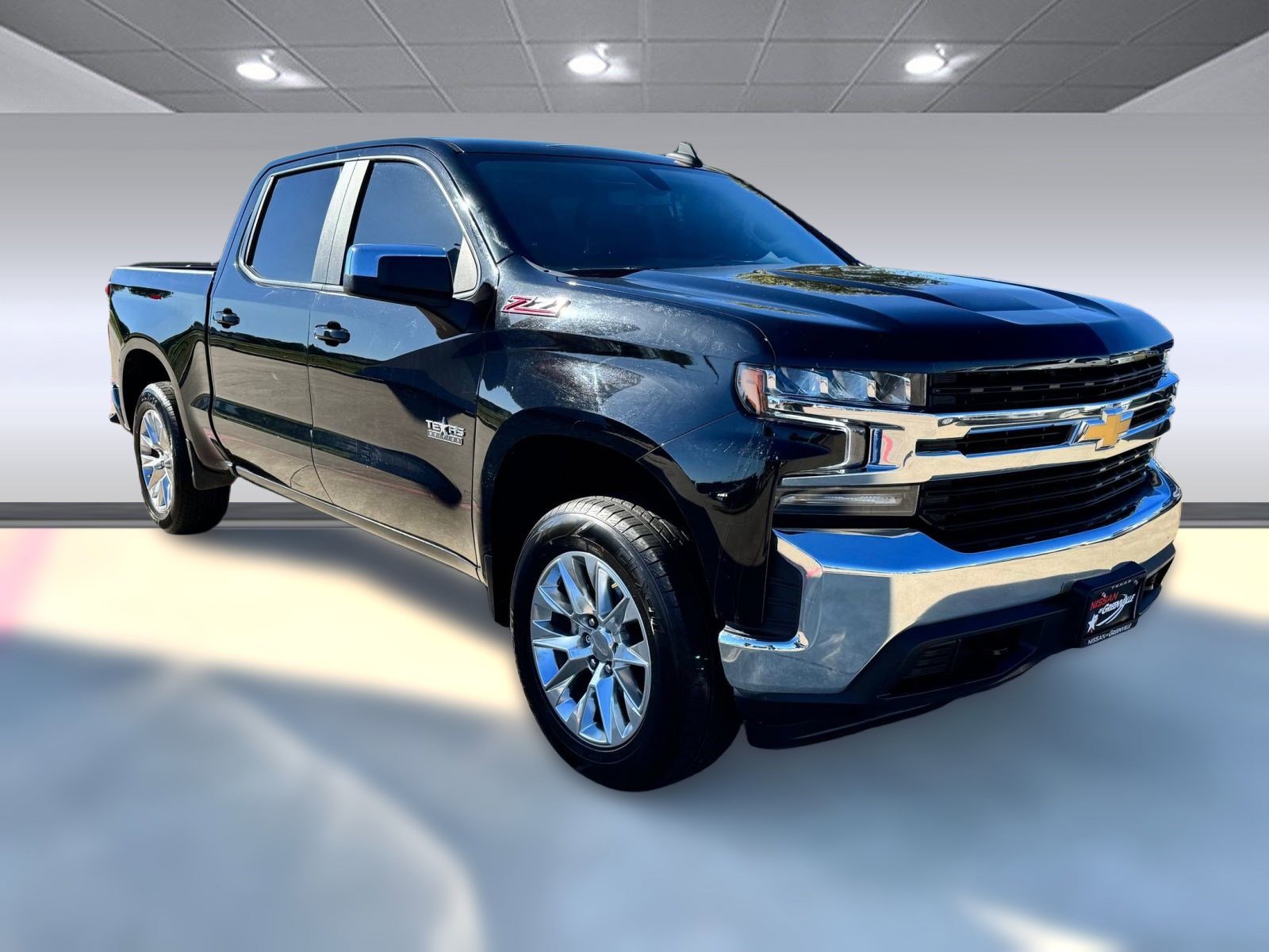 2021 Chevrolet Silverado 1500 LT photo 3