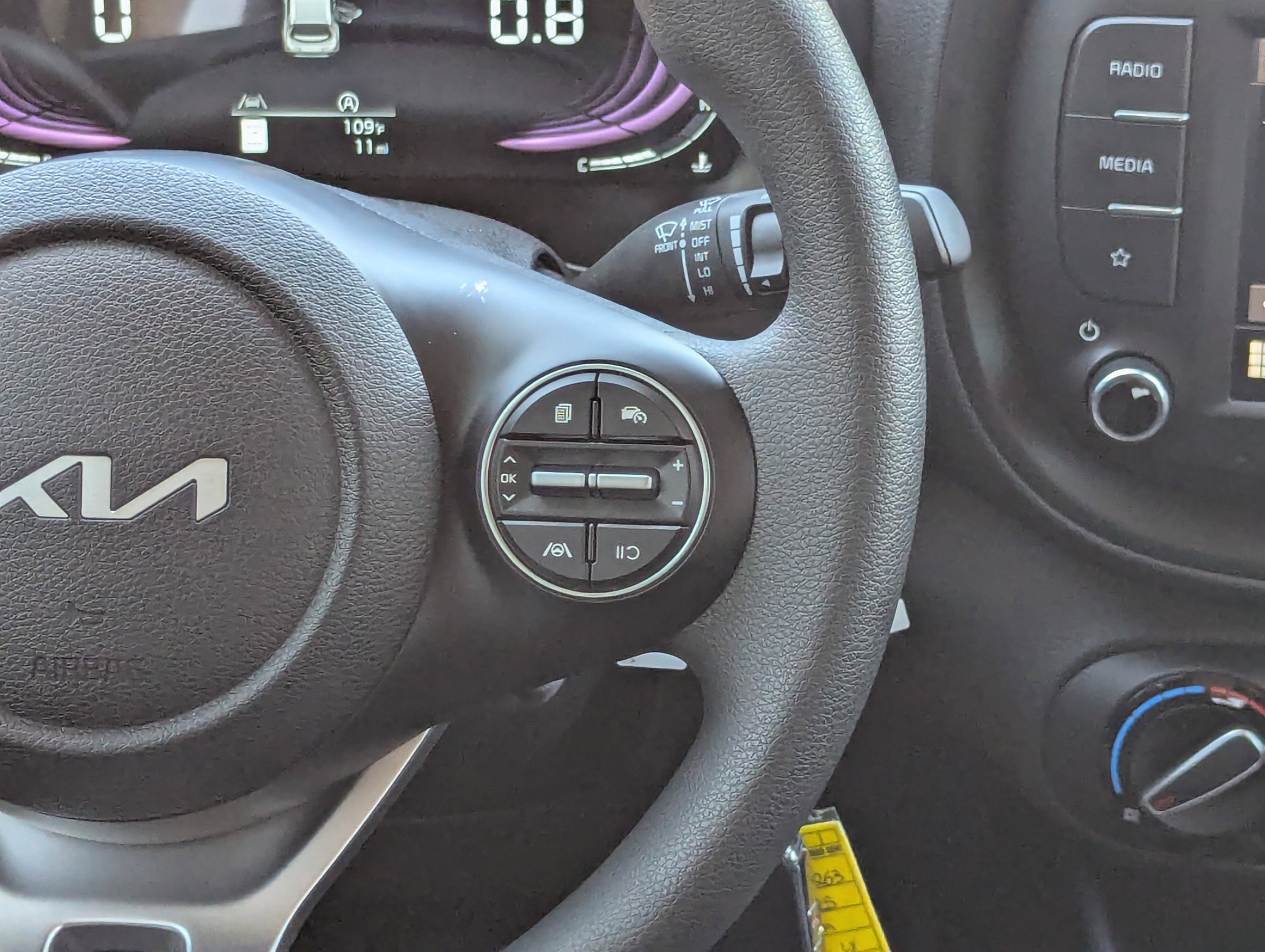 2025 Kia Soul LX photo 3