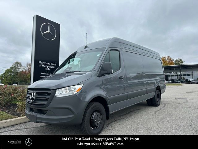 2026 Mercedes-Benz Sprinter Cargo Van Base's photo