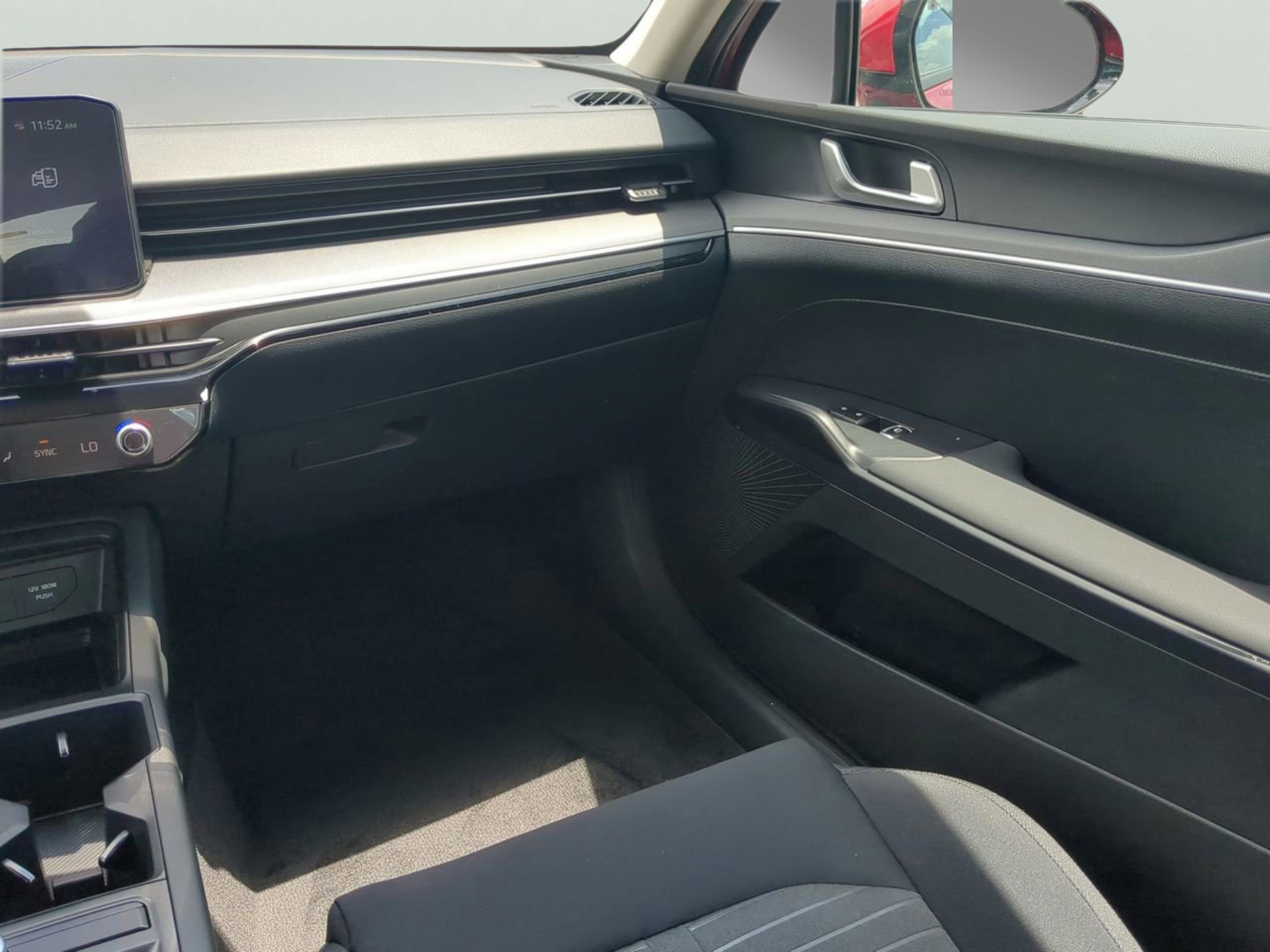 2025 Kia K5 LXS photo 18
