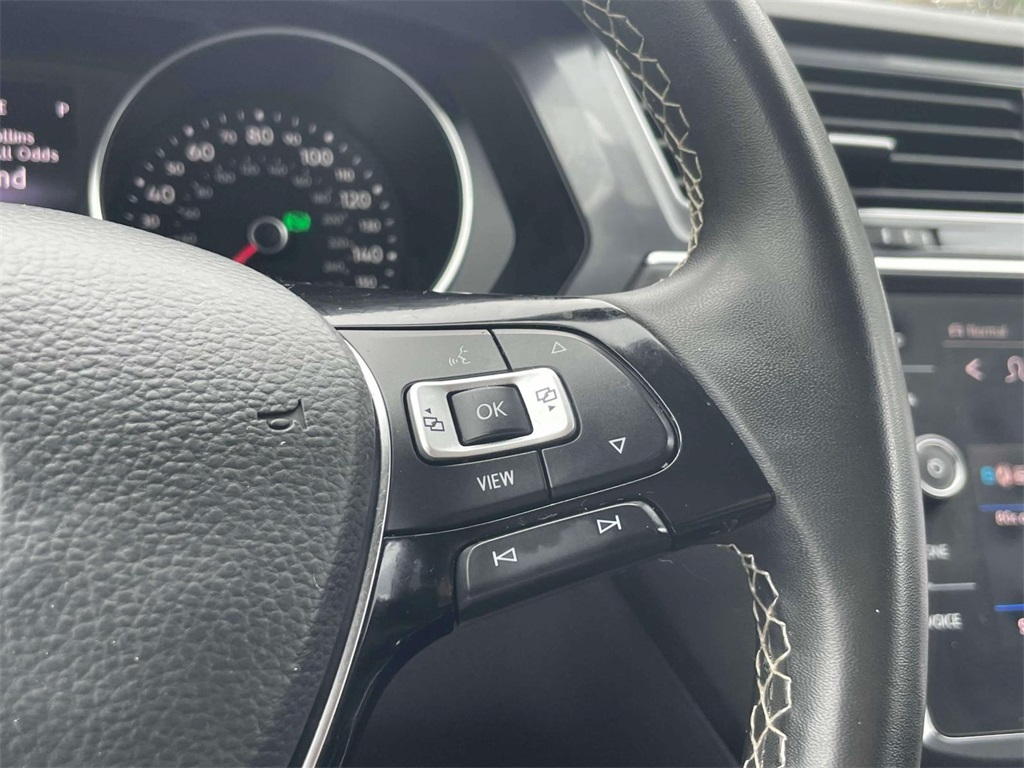 2021 Volkswagen Tiguan SE photo 21