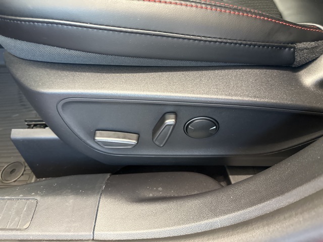2025 Ford Escape ST-Line photo 8