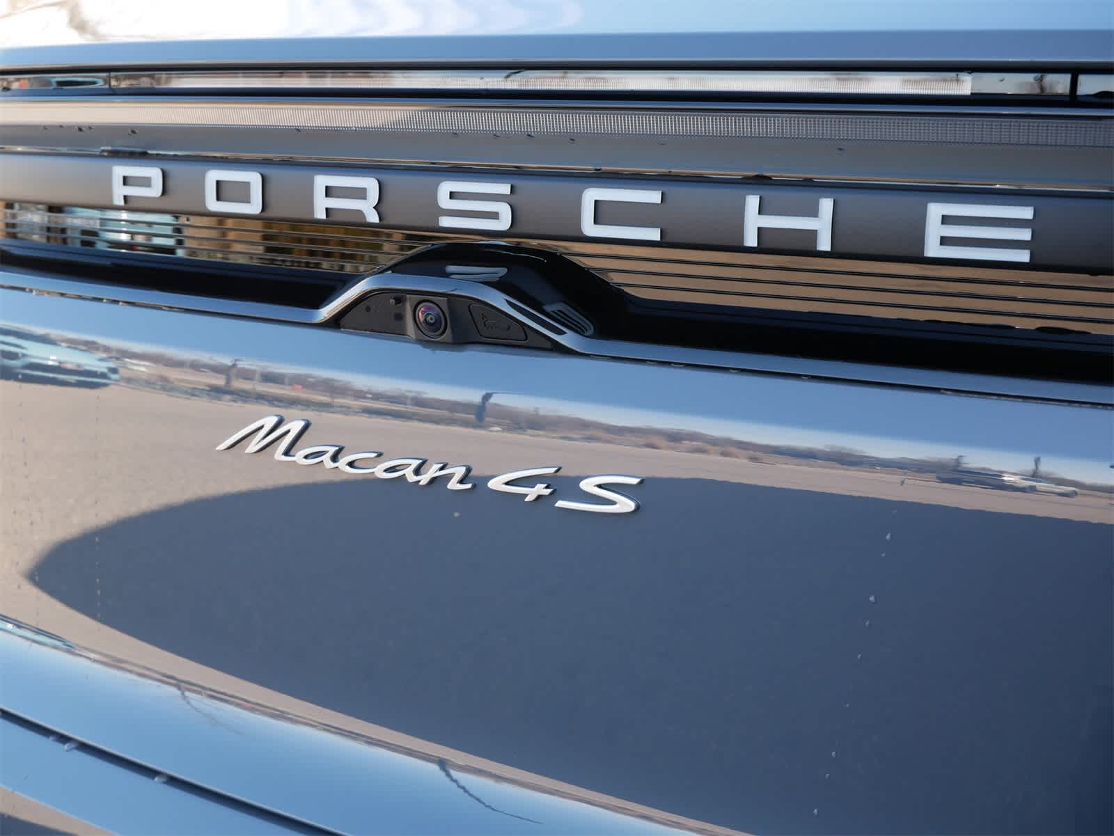 2025 Porsche Macan Electric photo 21
