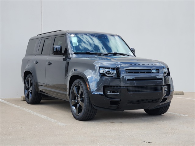 2025 Land Rover Defender 130 V8 photo 2