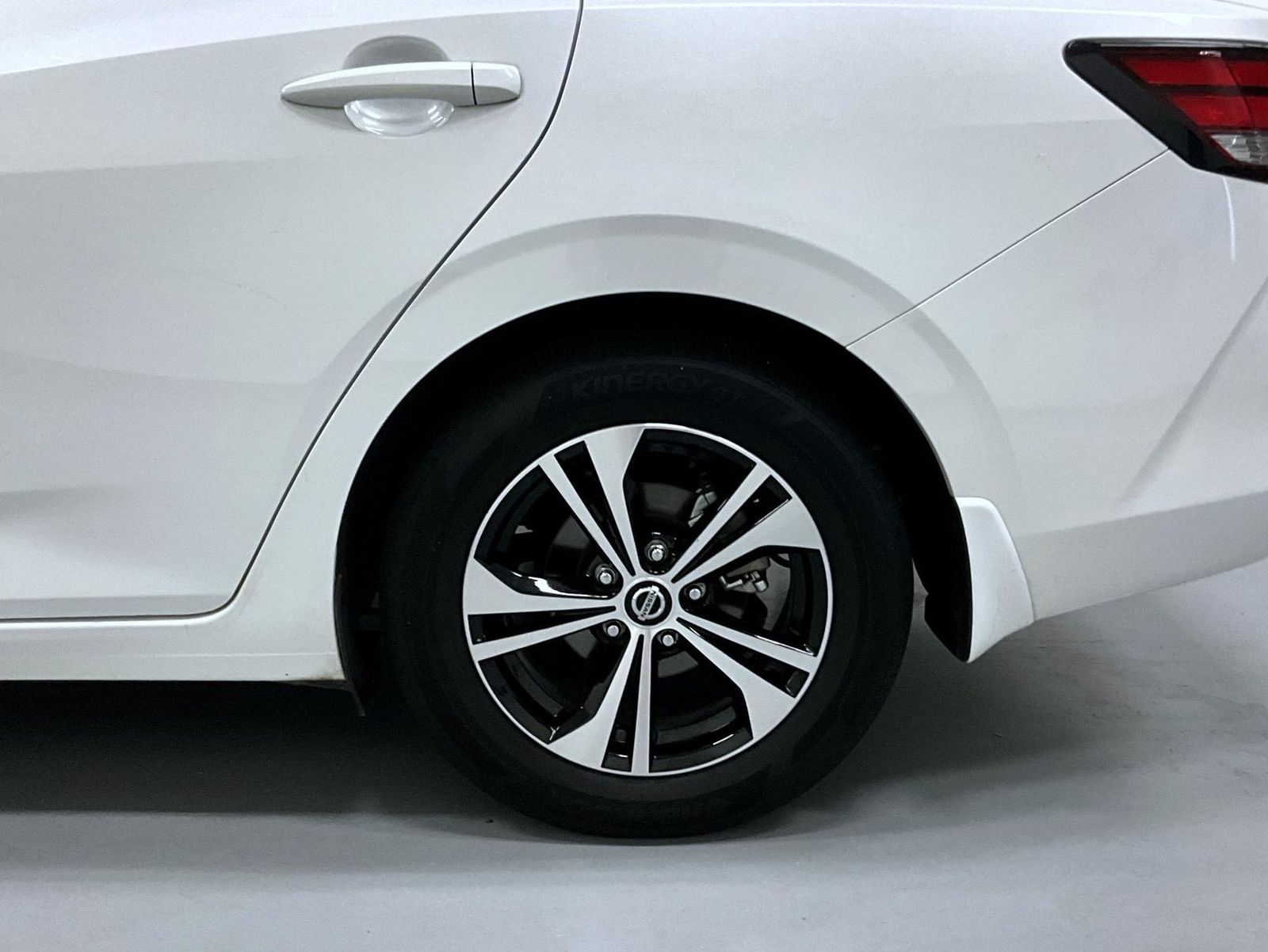 2023 Nissan Sentra SV photo 22
