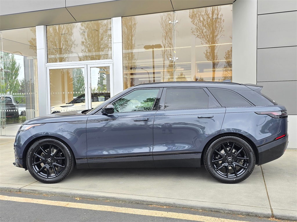 2026 Land Rover Range Rover Velar SE photo 3