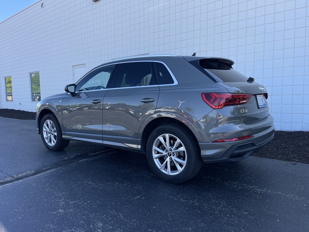 2025 Audi Q3 S line Premium photo 2