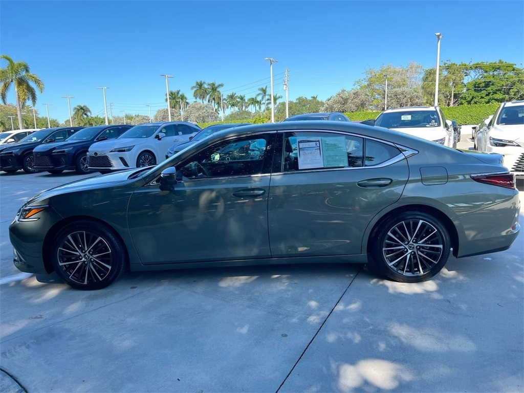 2024 Lexus ES 350 Premium photo 4