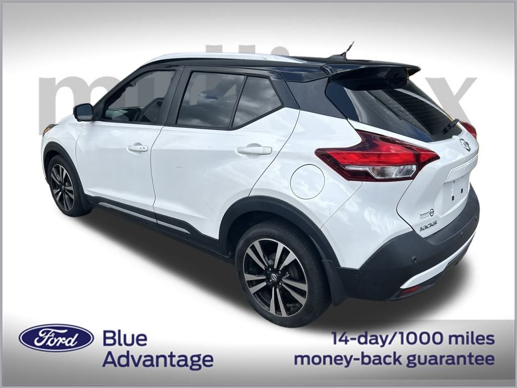 2020 Nissan Kicks SR photo 3