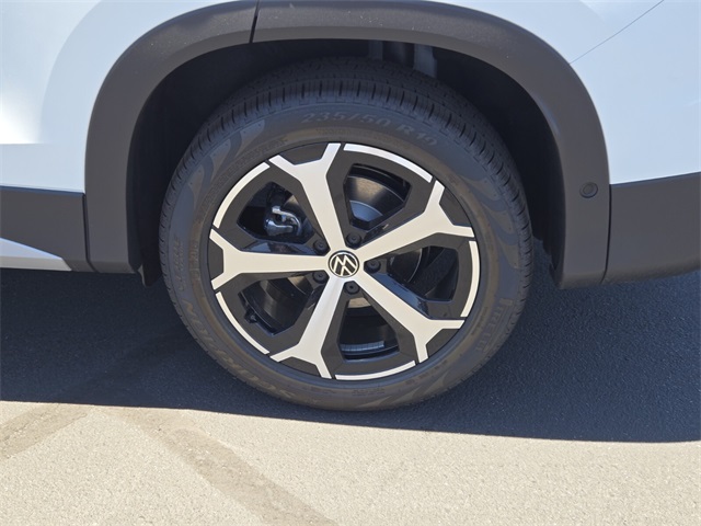 2025 Volkswagen Tiguan SE photo 4