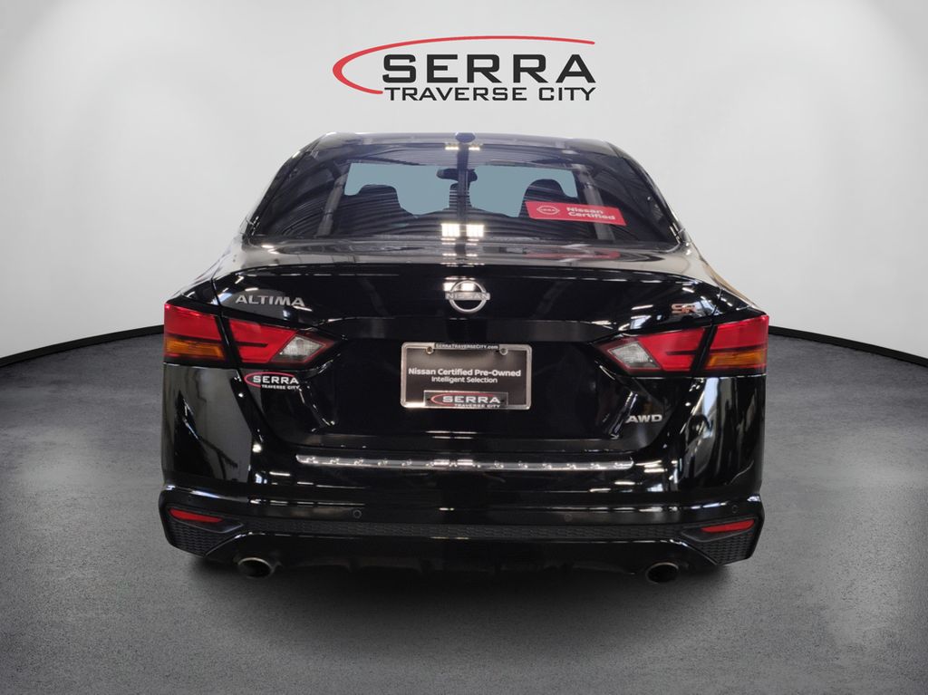 2023 Nissan Altima 2.5 SR photo 6