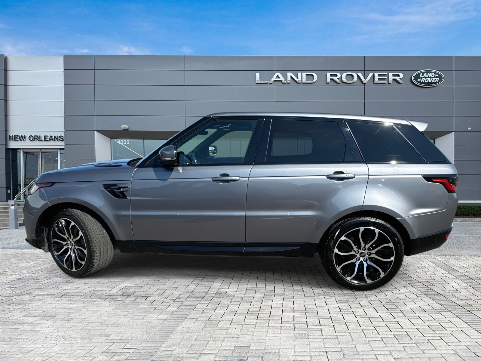 2022 Land Rover Range Rover Sport HSE Silver Edition photo 2