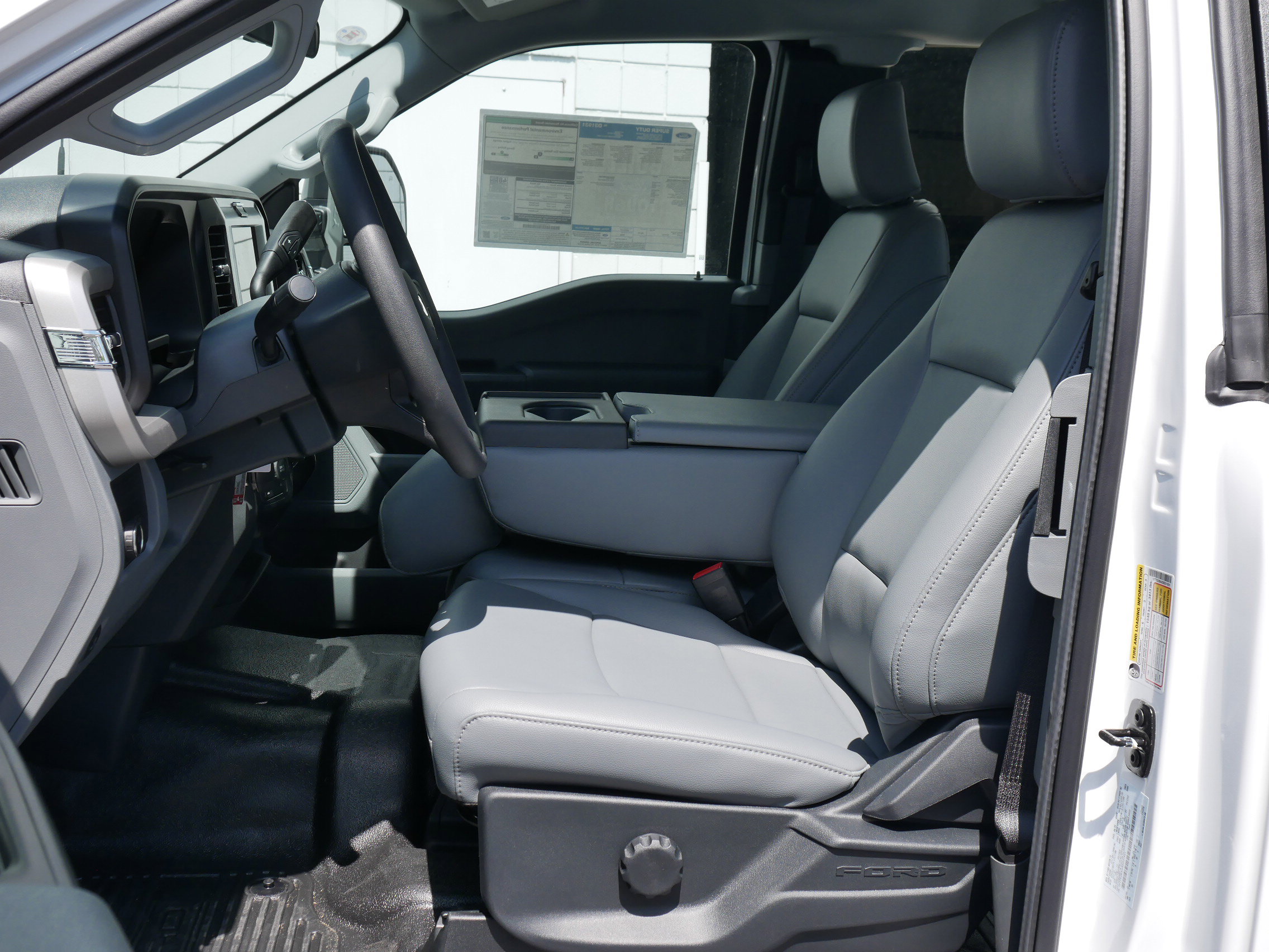 2025 Ford F-250 XL photo 3