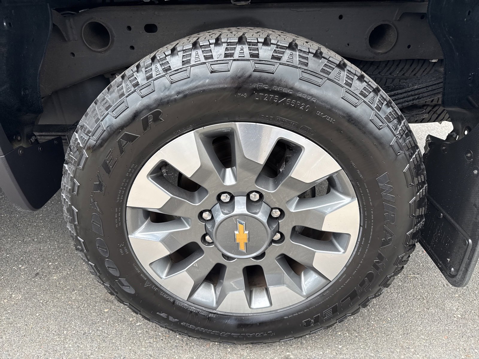 2024 Chevrolet Silverado 2500HD Custom photo 10