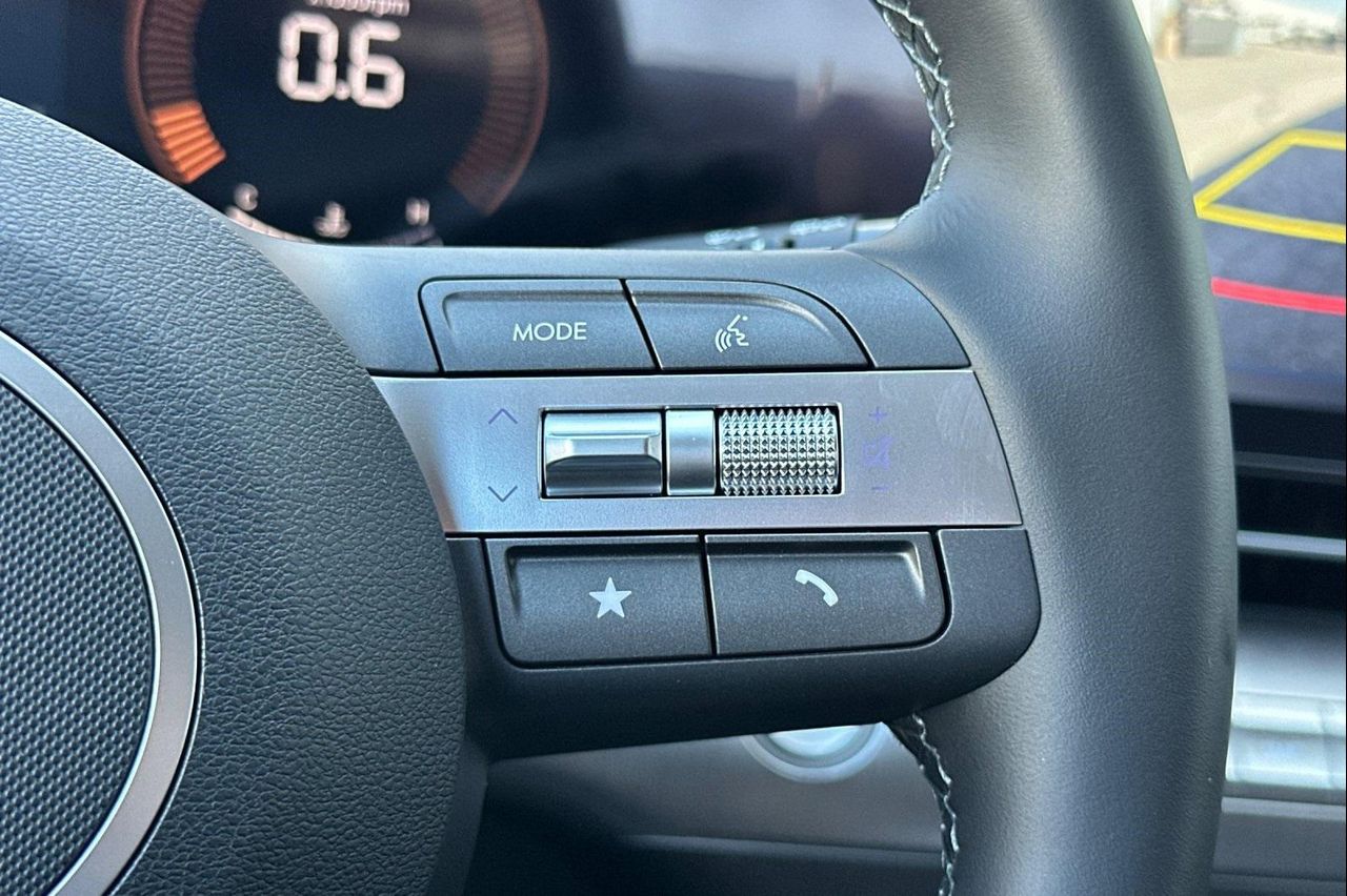 2025 Hyundai Kona SEL photo 26