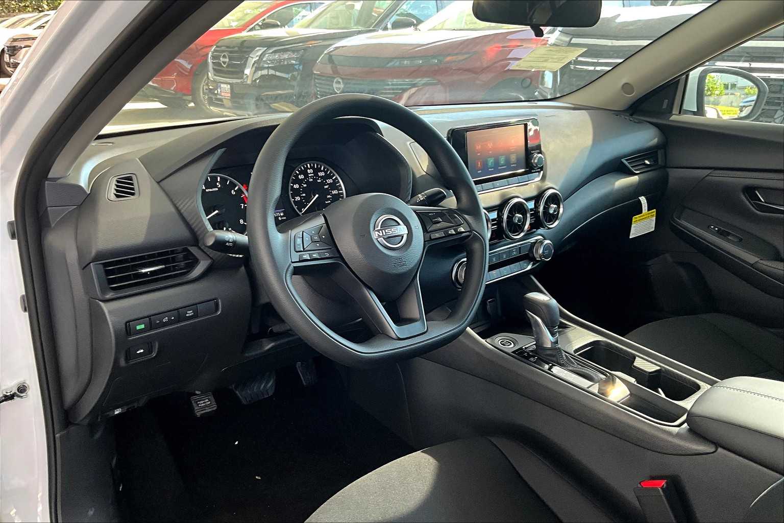 2025 Nissan Sentra S photo 9