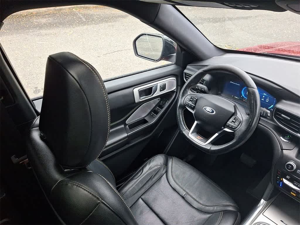 2020 Ford Explorer ST photo 15